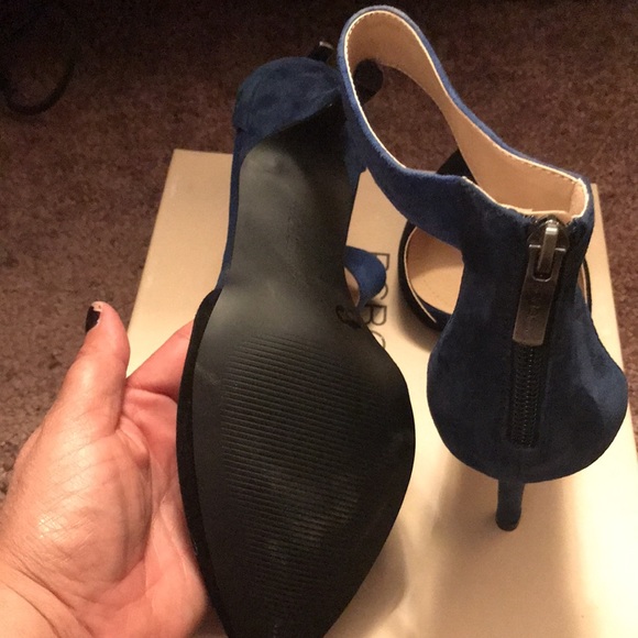 BCBG Malabo heels - Picture 3 of 4